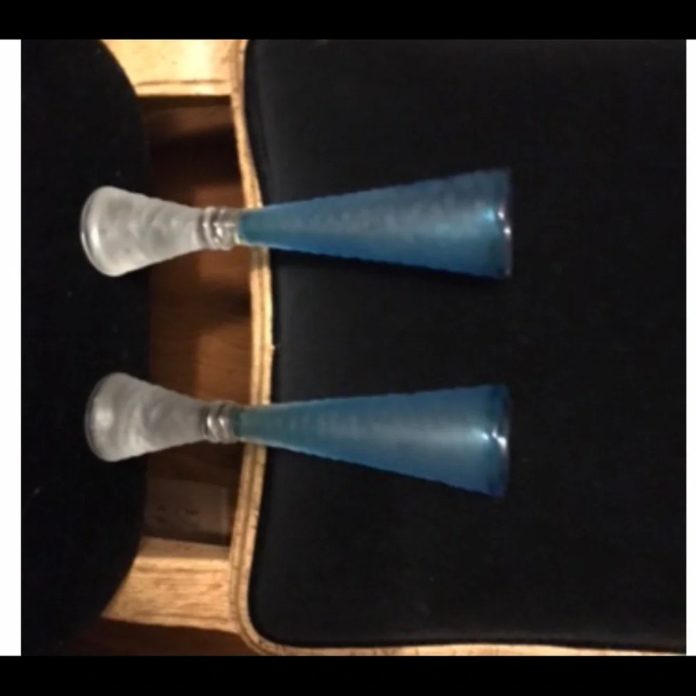 2 New Italian Glass Champagne Flute Blue Clear 9 3/4” Tall - Picture 16 of 16